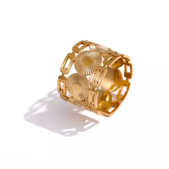 Gorgeous Gold Wide Stacking Open Ring Elegant Statement Ring - Picture 3 of 5